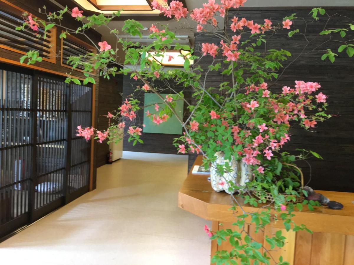 Готель Yamanosho Yuzawa  Екстер'єр фото